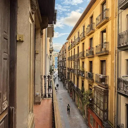 Recently Renovated In Casco Viejo *